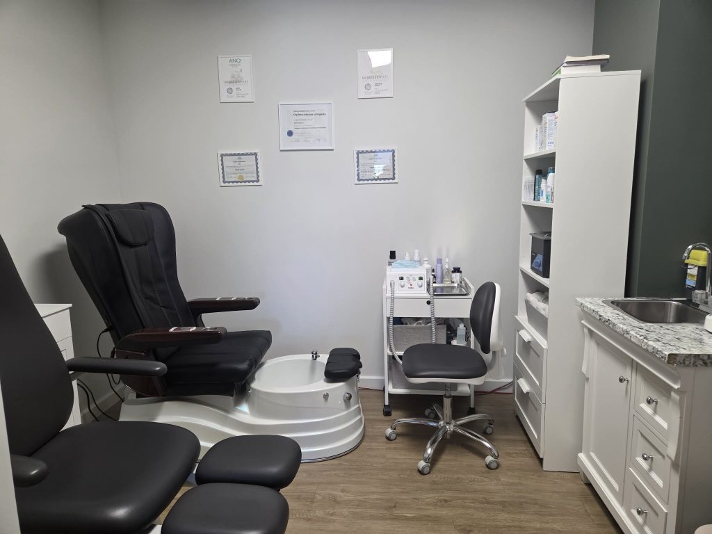 Local de soins des pieds au Complexe Médical Terrebonne — Soins des pieds Kathy Ouellet